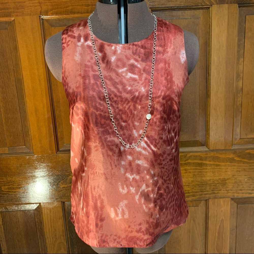 Chic Leopard Print Silk Sleeveless Top